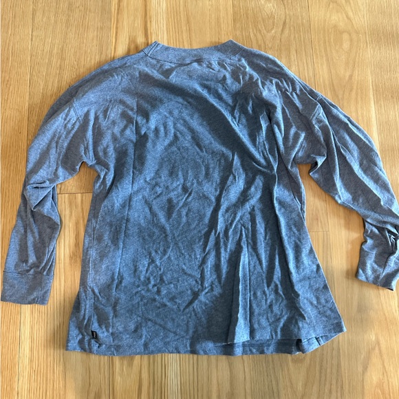 VS Pink UVA Long Sleeve Tee - Picture 2 of 5